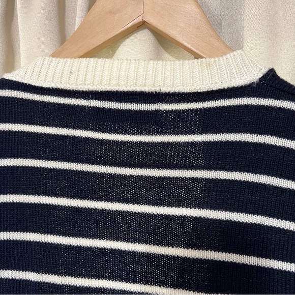 Women's Vintage 80's Alfred Dunner Navy and Cream Striped Cardigan - Picture 8 of 9